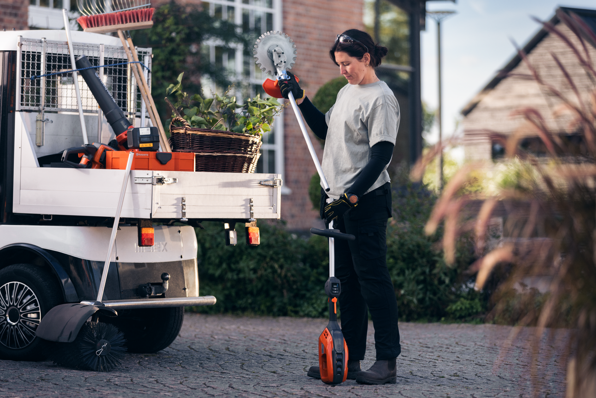 Husqvarna 525iLK without battery and charger