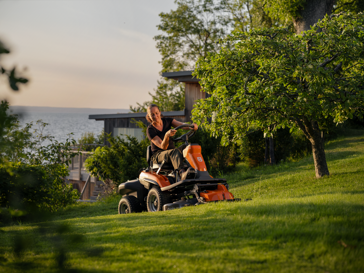Husqvarna R 200iX AWD