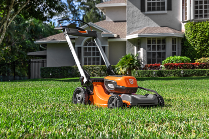 Husqvarna Lawn Xpert™ LE322R without battery and charger