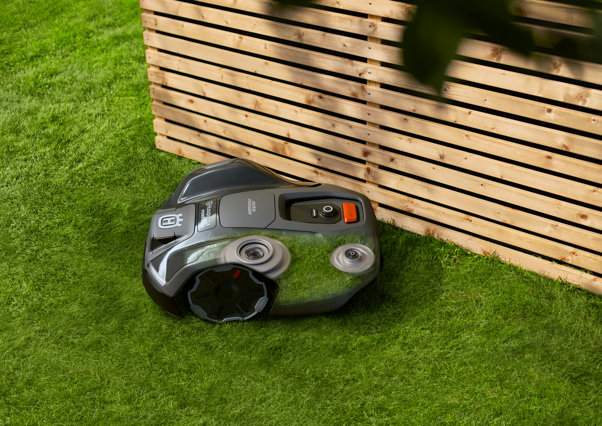 Husqvarna Automower® 405XE NERA