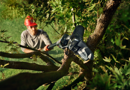 Husqvarna Aspire™ Pruner 18V + Pole Without Battery and Charger