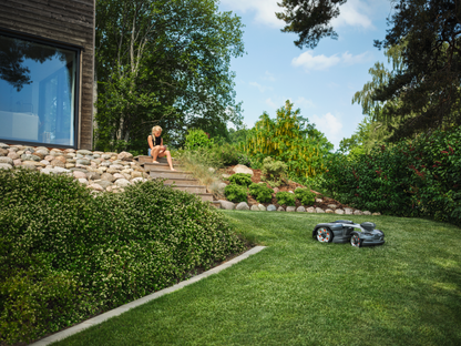 Husqvarna Automower® 435X AWD NERA with wire free technology